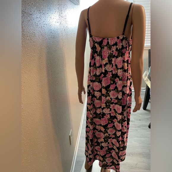 Derek Heart Floral Dress - Picture 4 of 6